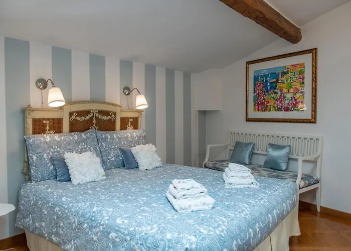 Romantic&Charming Apartments